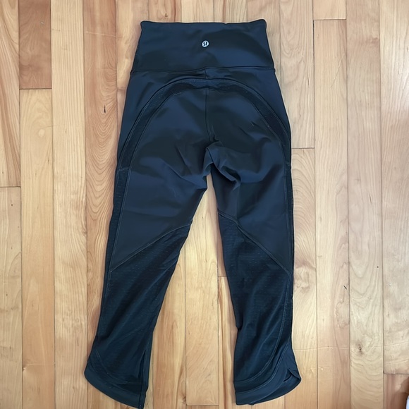 Lululemon Revitalize Crop - Picture 3 of 7